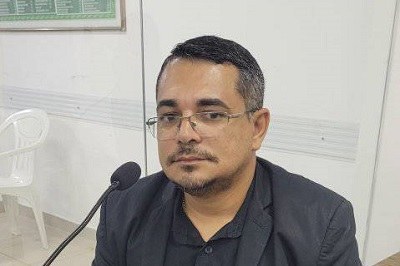 Vereador Emanuel Bernardo(PIPO) propõe a criação do  “Disque Iluminação Pública”